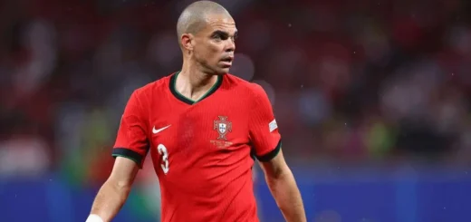 Pepe: Legenda Sepak Bola Gantung Sepatu di Usia 41 Tahun