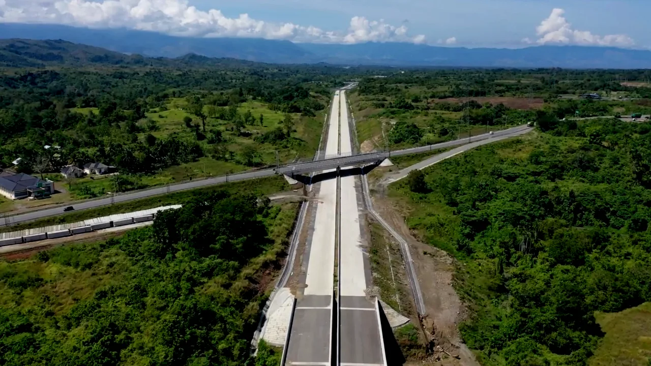 Hutama Karya dalam Membangun Jalan Tol Trans Sumatera